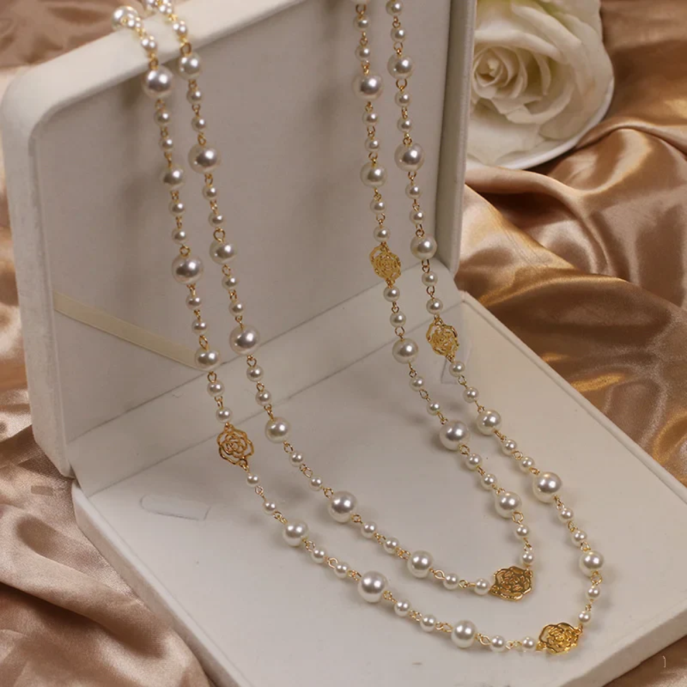 Elegante gouden parelketting