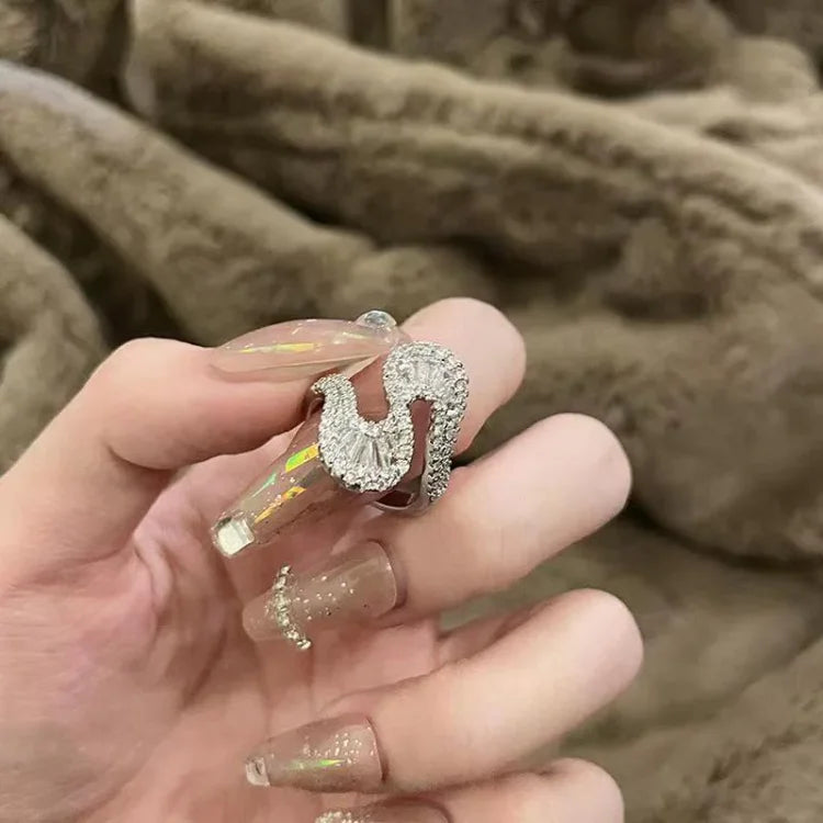 S-Vormige Zilveren Zirkonia Ring - Seraphine