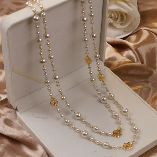 Elegante gouden parelketting