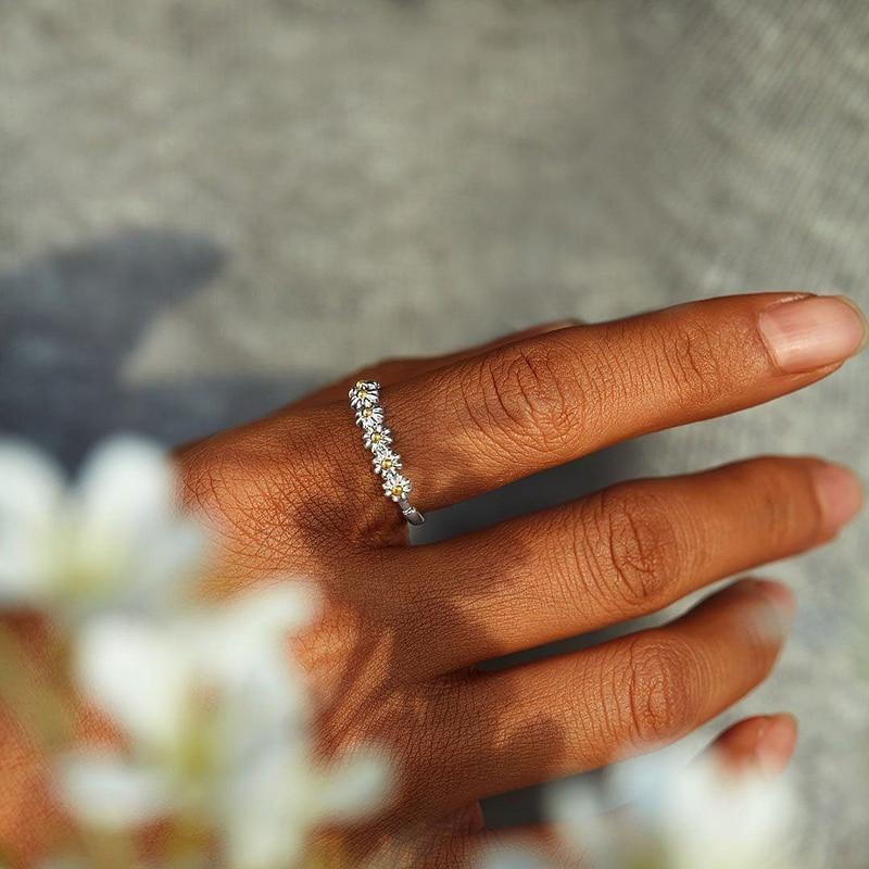Zilveren Bloemetjes Ring - Aylin