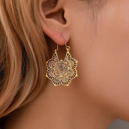 Gouden/Zilveren Lotus Mandala Oorbellen - Isolde