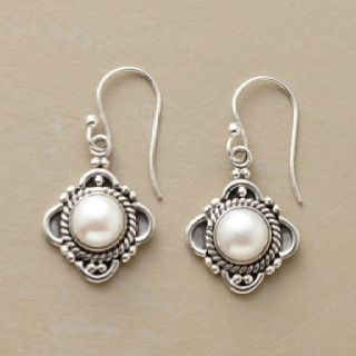 Vintage lotus parel oorbellen
