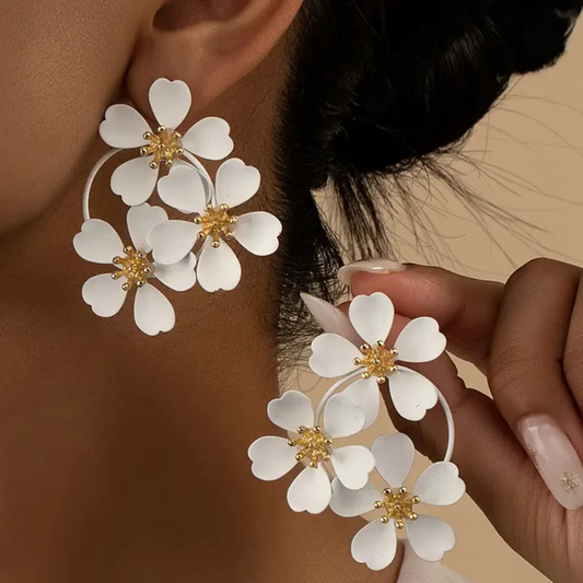 Vintage Witte Bloem Oorhangers