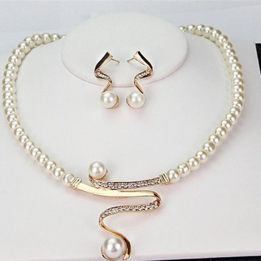 Natuurlijke Parel Ketting + Oorbellen Set